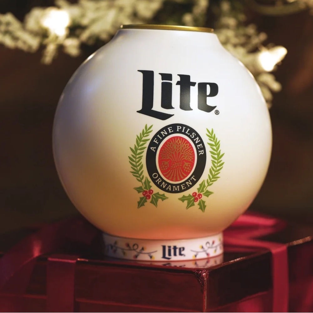 🆕 1 Miller Lite Beernament Ornament